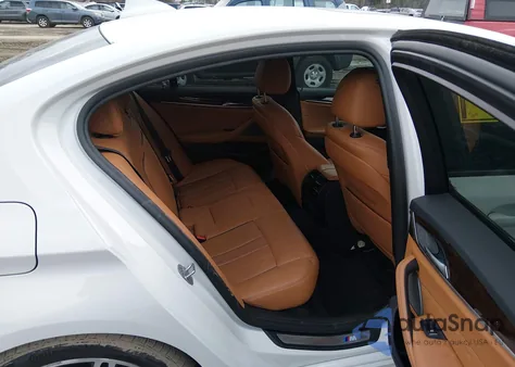 2019 BMW 540I xDrive z USA, uszkodzony, nr VIN WBAJE7C57KG892583